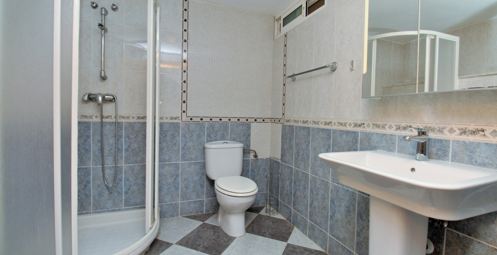 Reventa - Chalet - Villamartín - Villamartin