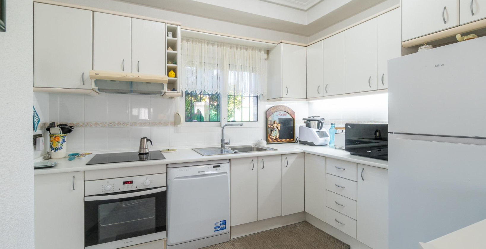 Återförsäljning - Villa - Orihuela Costa - La Zenia