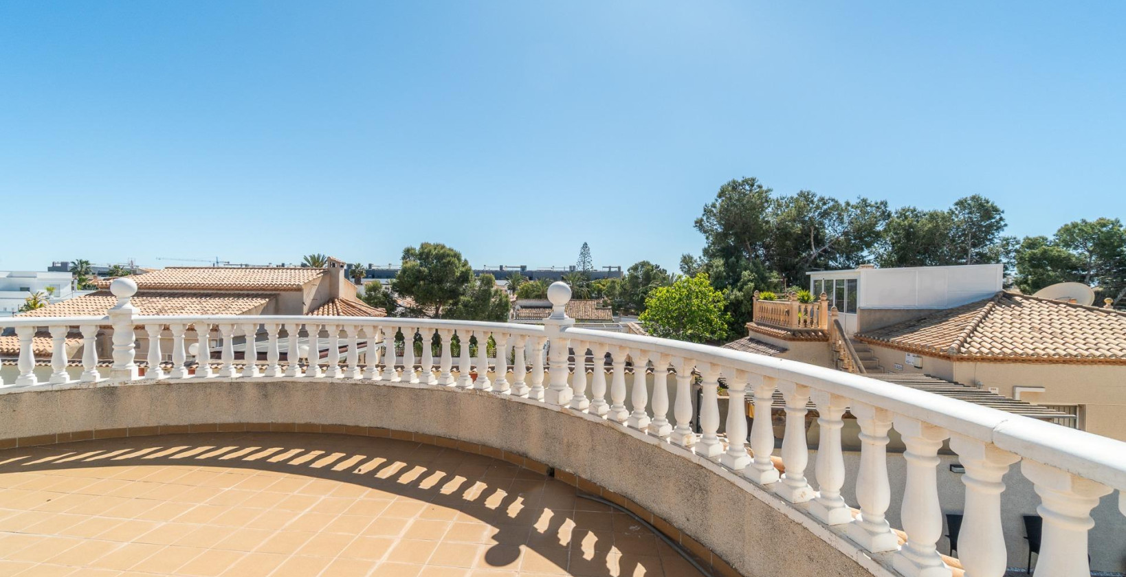 Återförsäljning - Villa - Orihuela Costa - La Zenia