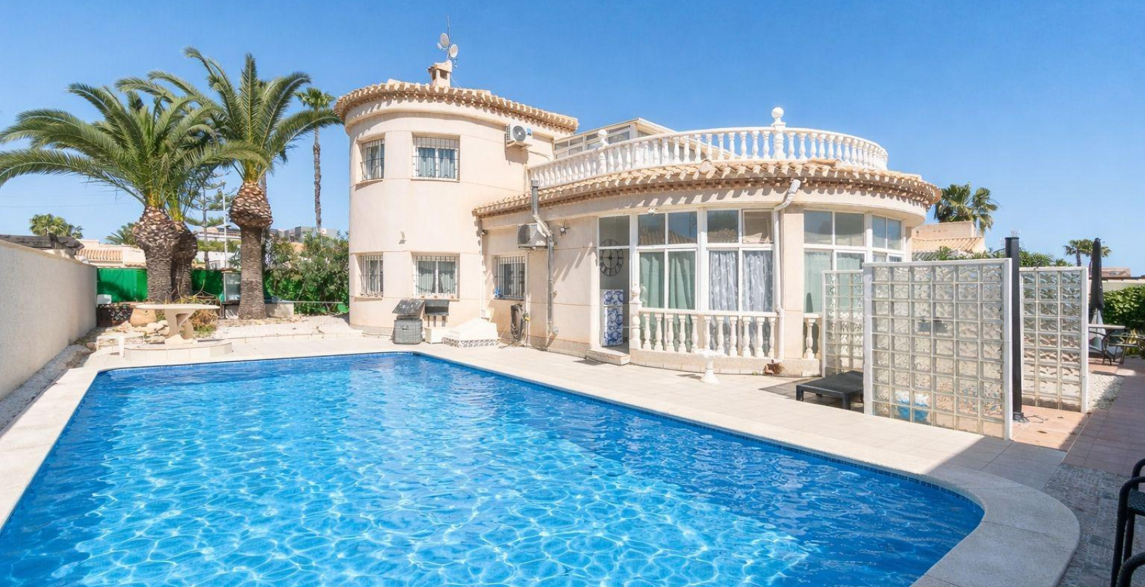 Återförsäljning - Villa - Orihuela Costa - La Zenia