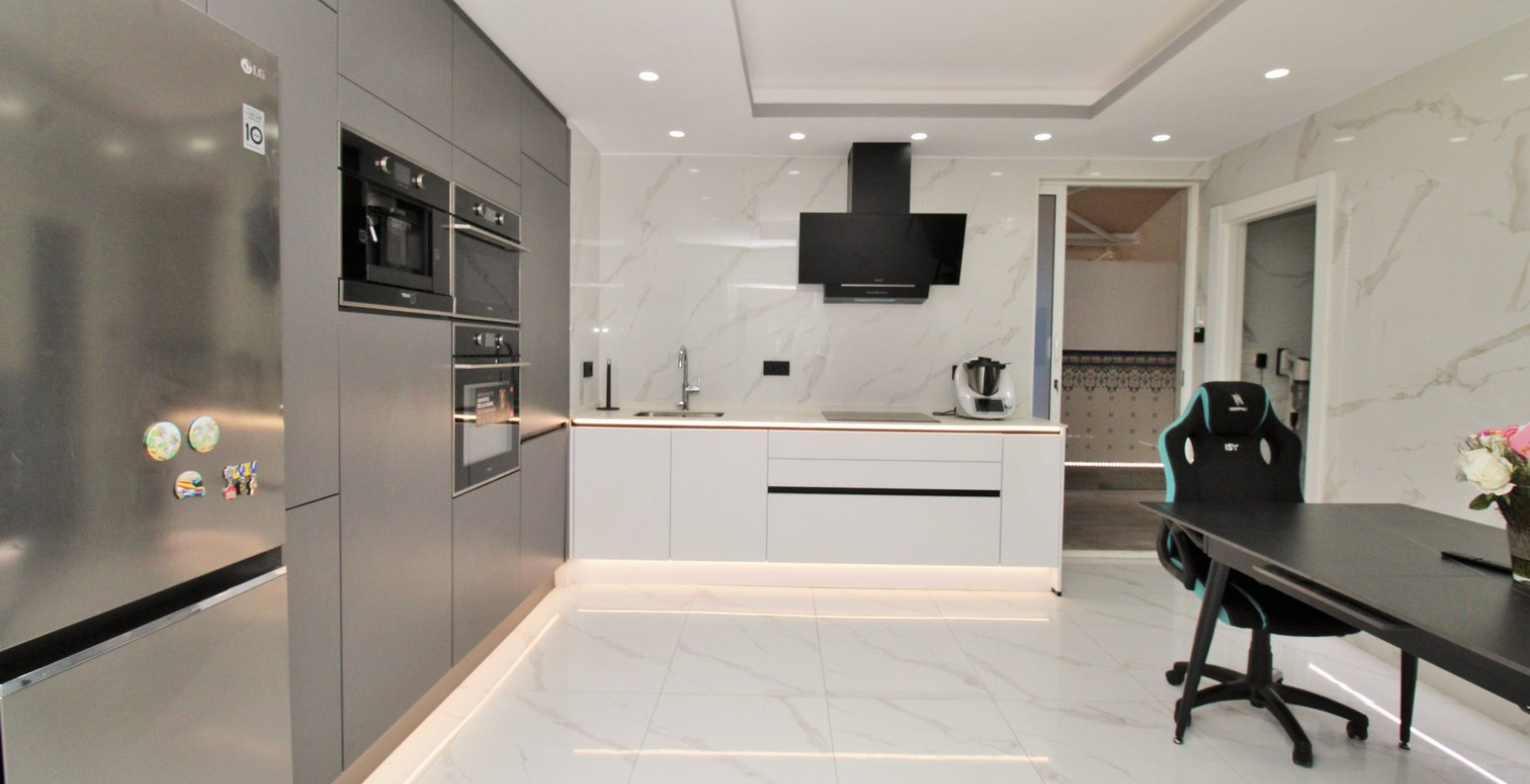 Resale - Apartment / flat - Torrevieja - torrevieja