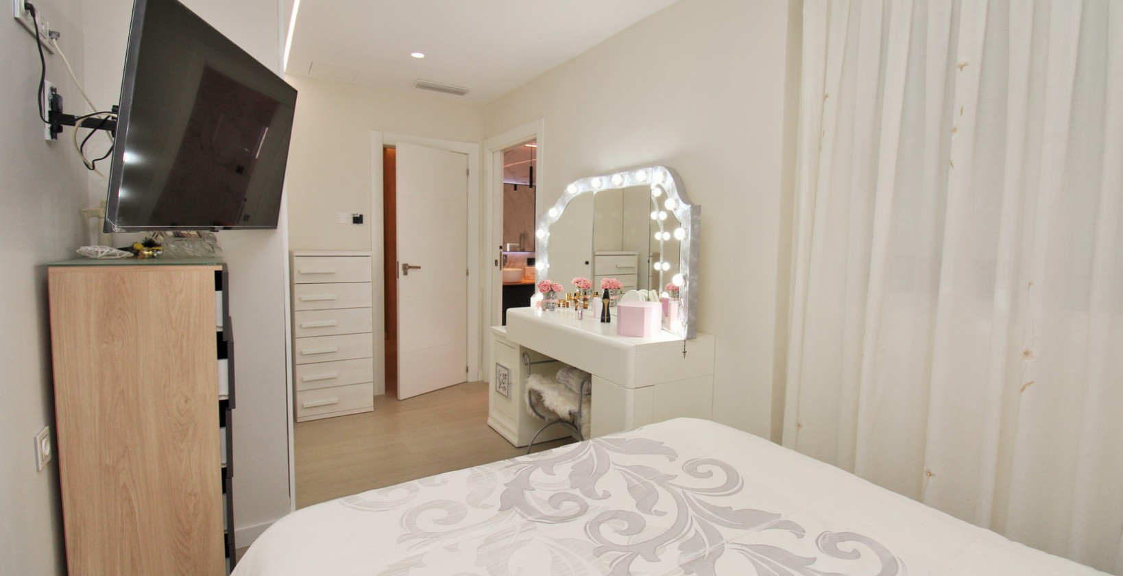 Resale - Apartment / flat - Torrevieja - torrevieja