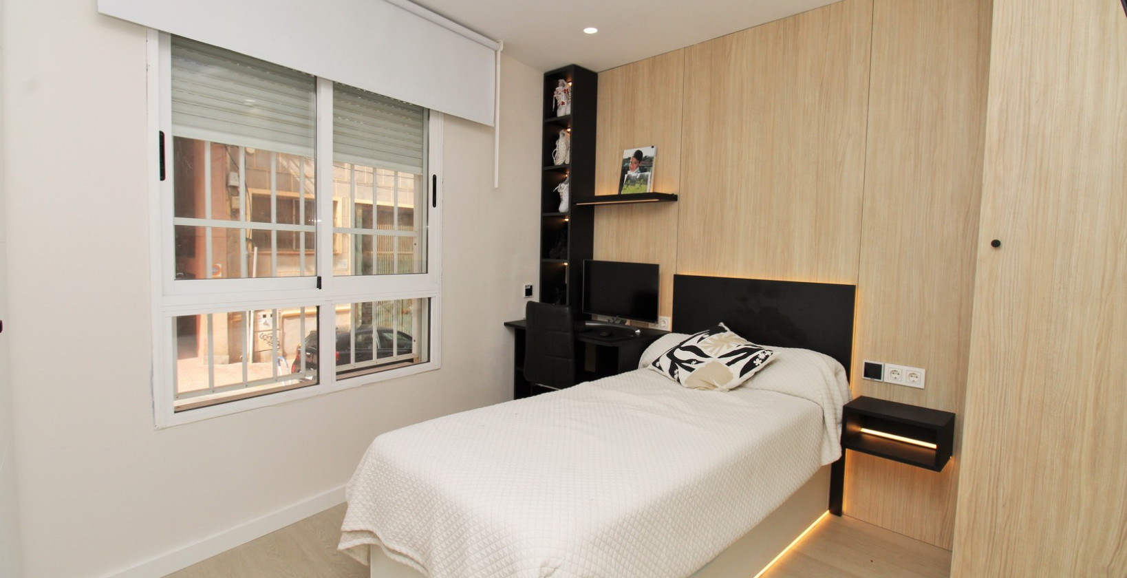 Resale - Apartment / flat - Torrevieja - torrevieja