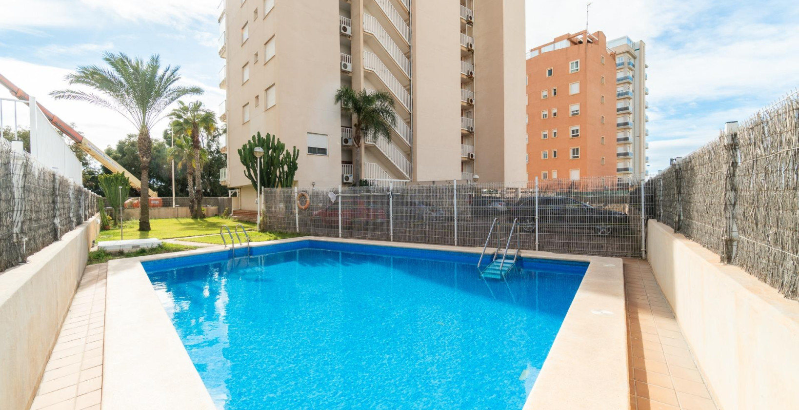 Återförsäljning - Lägenhet / lägenhet - Guardamar del Segura - Puerto Deportivo