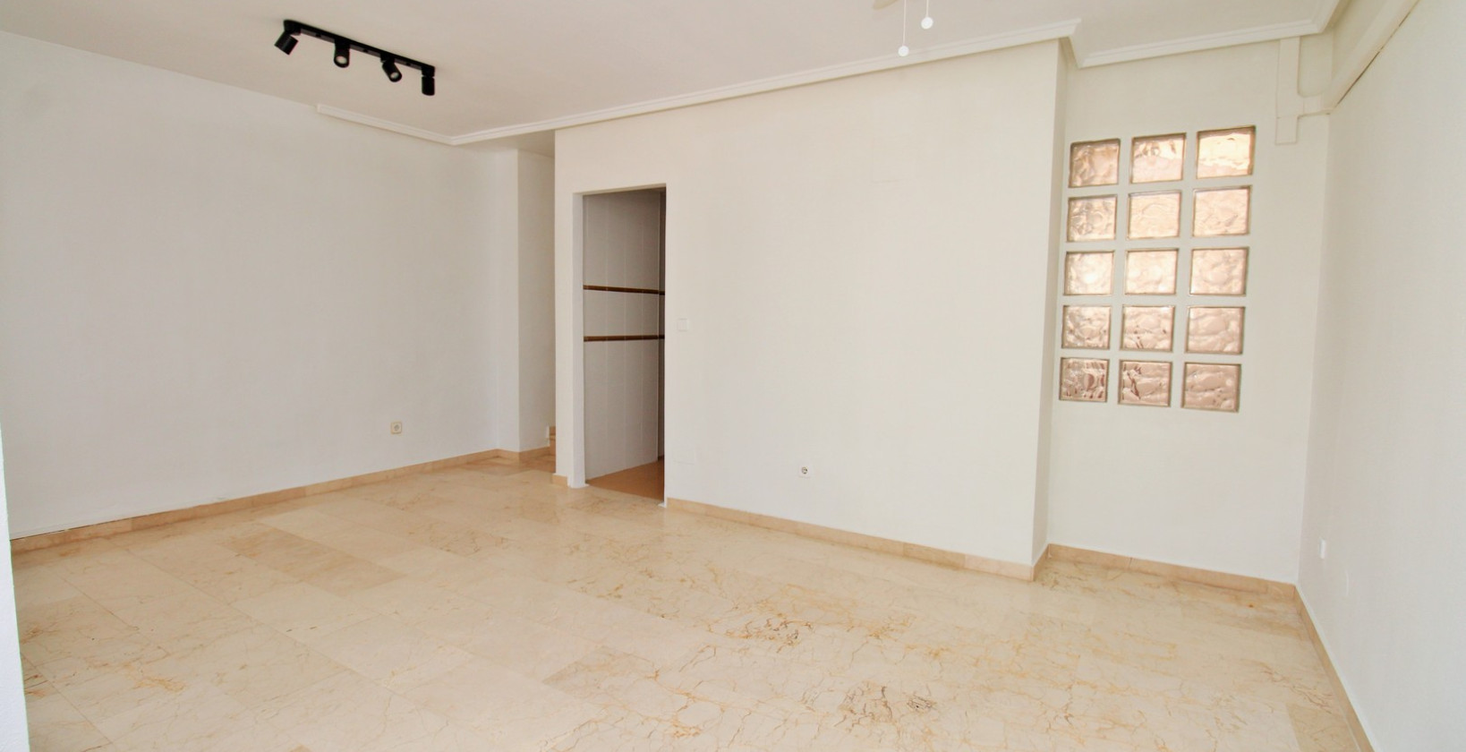 Resale - Townhouse - Villamartín - Villamartin