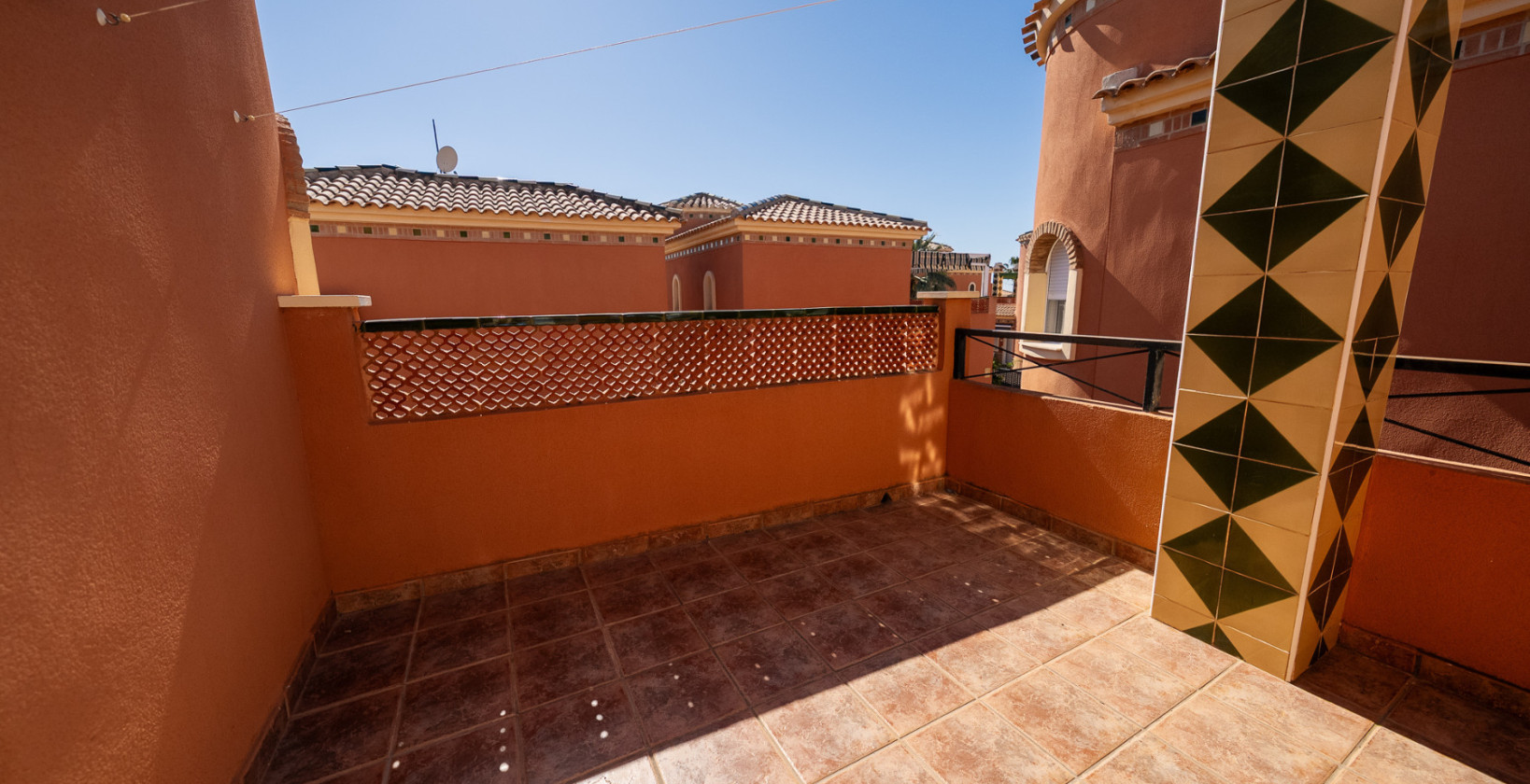 Återförsäljning - Villa - Playa Flamenca - Sportcentre