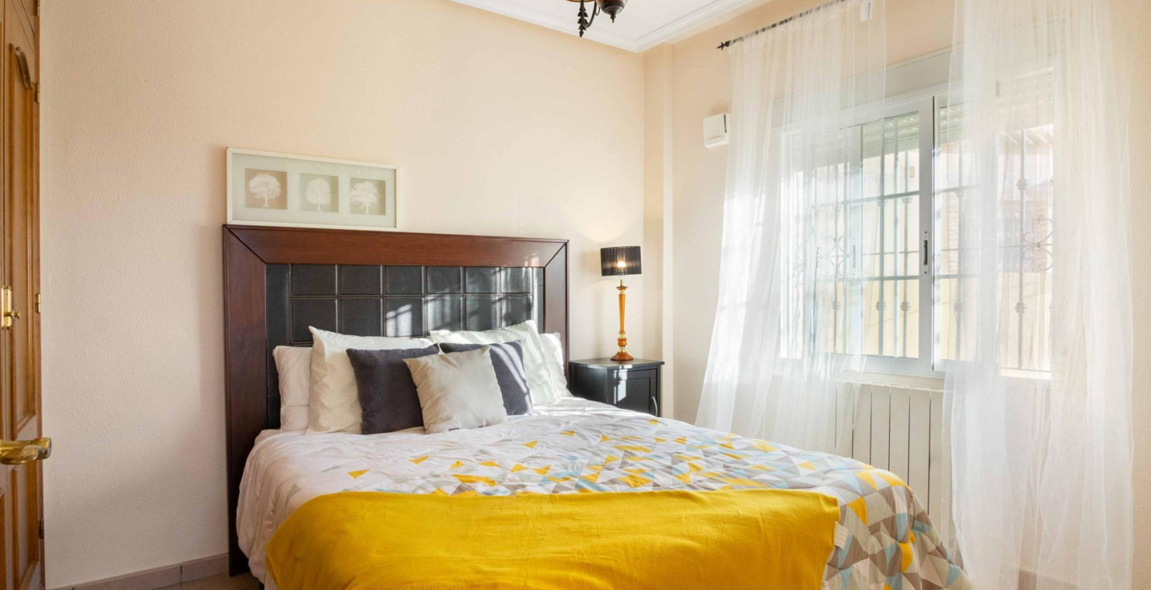 Återförsäljning - Villa - Orihuela Costa - Los Almendros-La Florida