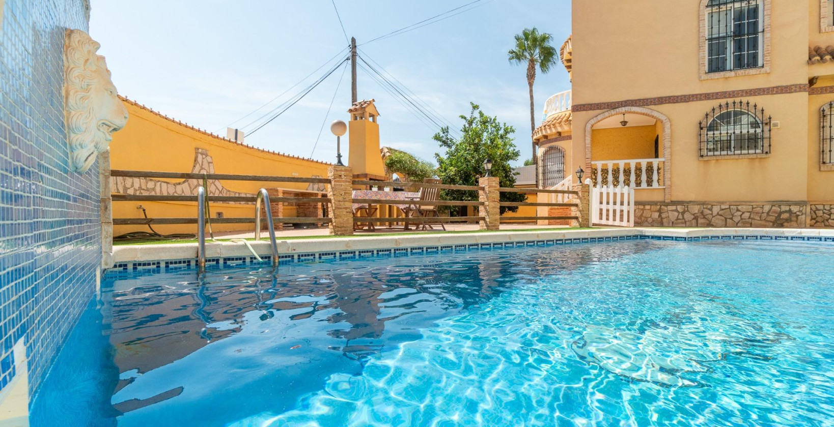 Återförsäljning - Villa - Orihuela Costa - Los Almendros-La Florida