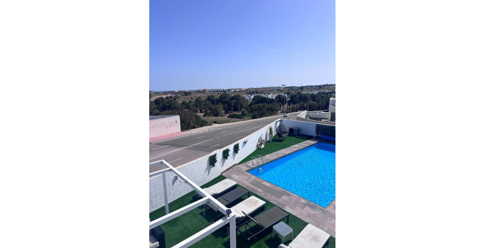 Resale - Villa - Villamartín - PAU 8