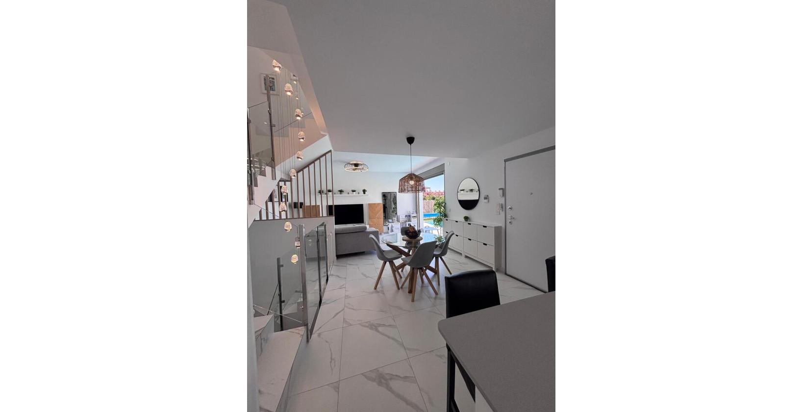 Resale - Villa - Villamartín - PAU 8