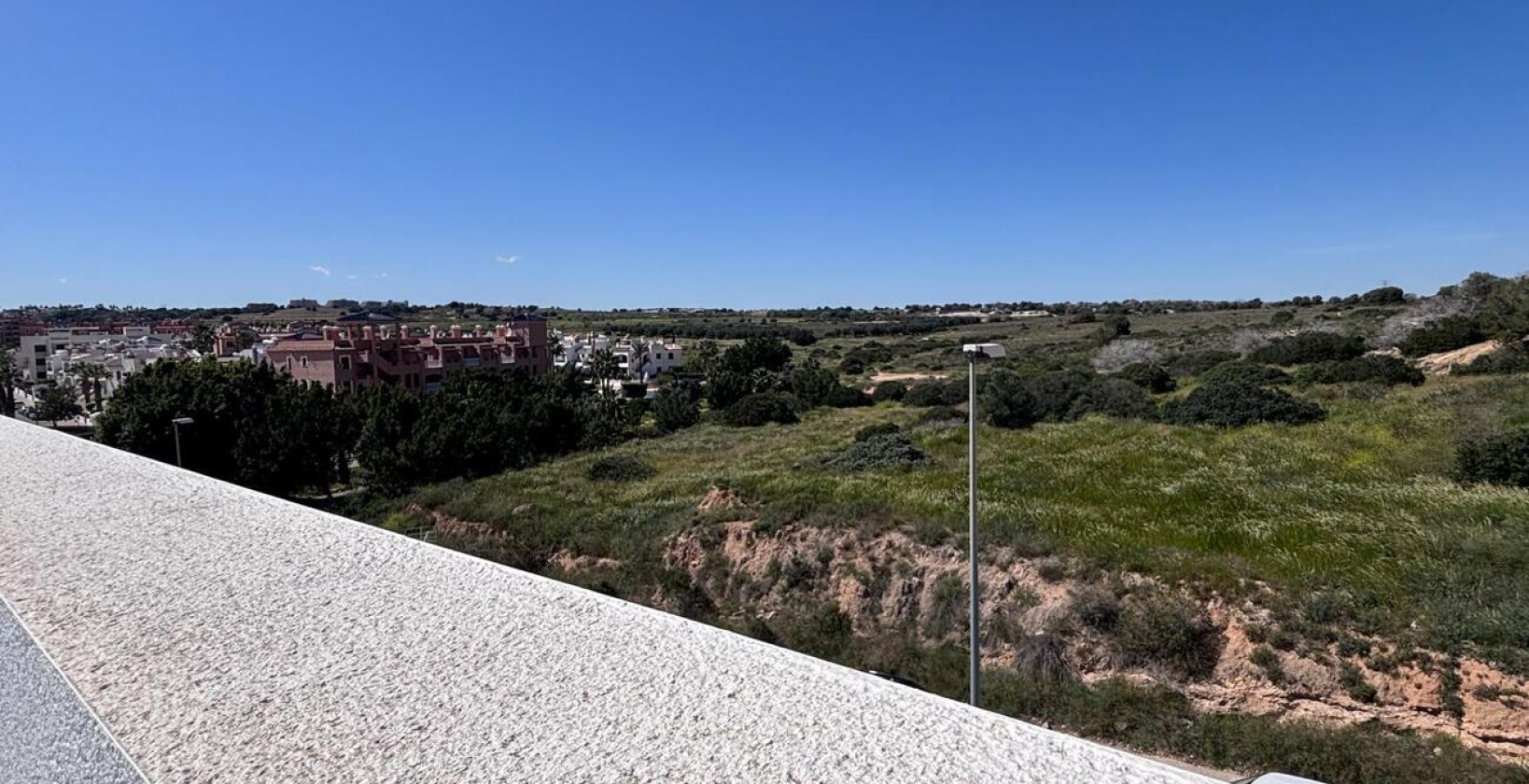 Resale - Villa - Villamartín - PAU 8