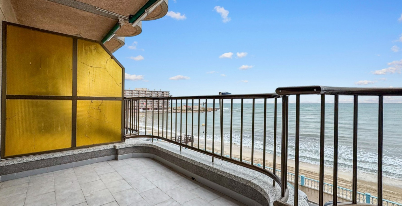 Resale - Apartment / flat - Torrevieja - Playa de los Locos