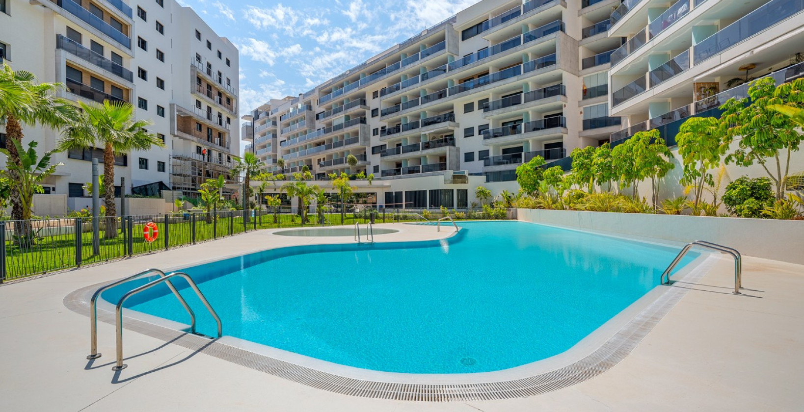 Resale - Apartments - Dehesa de Campoamor