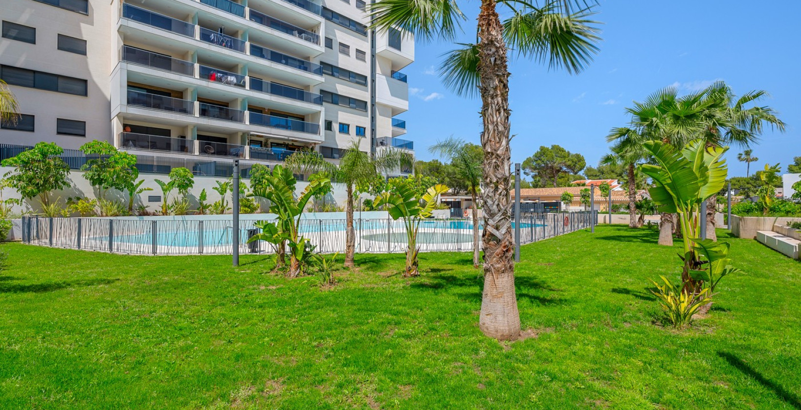 Resale - Apartments - Dehesa de Campoamor
