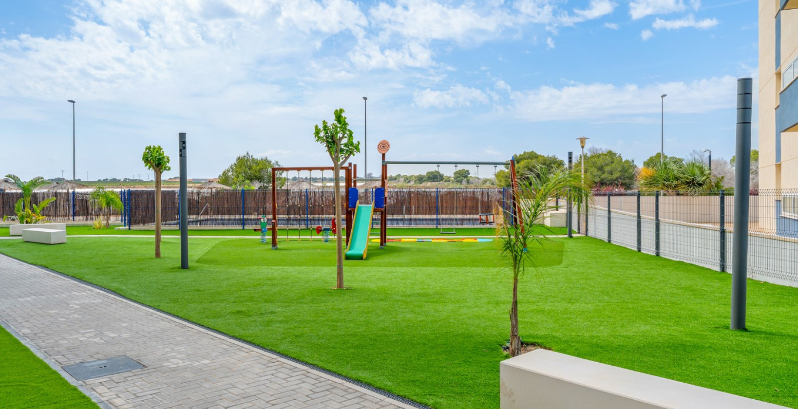 Resale - Apartments - Dehesa de Campoamor