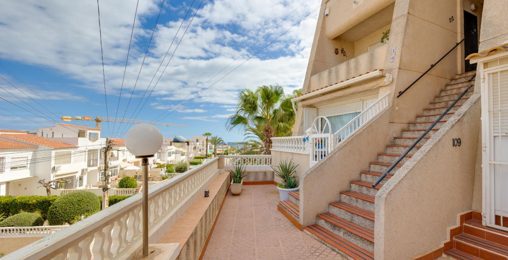 Resale - Apartment / flat - Torrevieja - La Mata