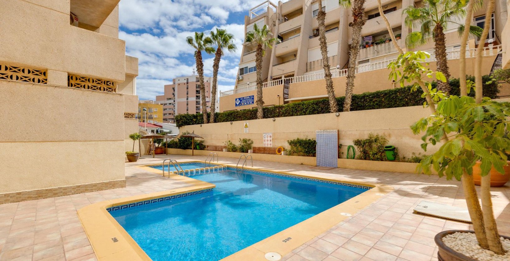 Resale - Apartment / flat - Torrevieja - La Mata