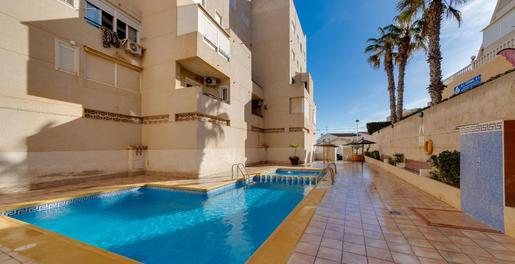 Resale - Apartment / flat - Torrevieja - La Mata