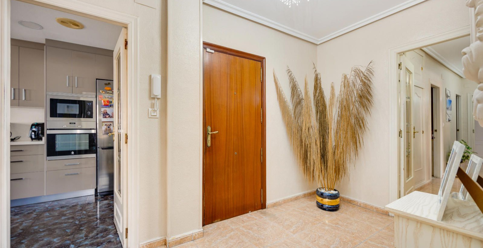 Resale - Apartment / flat - Torrevieja - Centro - Muelle Pesquero