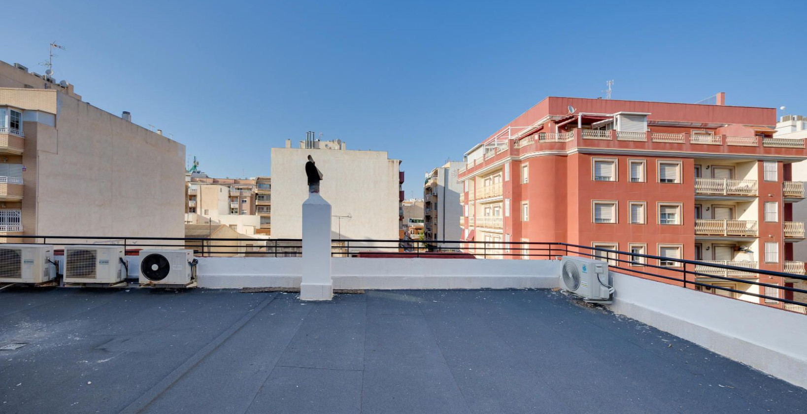 Resale - Apartment / flat - Torrevieja - Centro - Muelle Pesquero