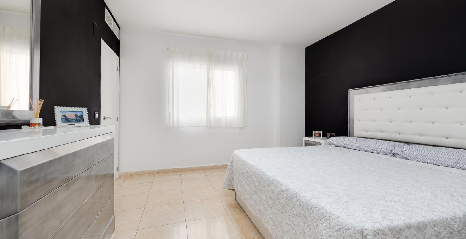 Resale - Apartment / flat - Torrevieja - Centro - Muelle Pesquero