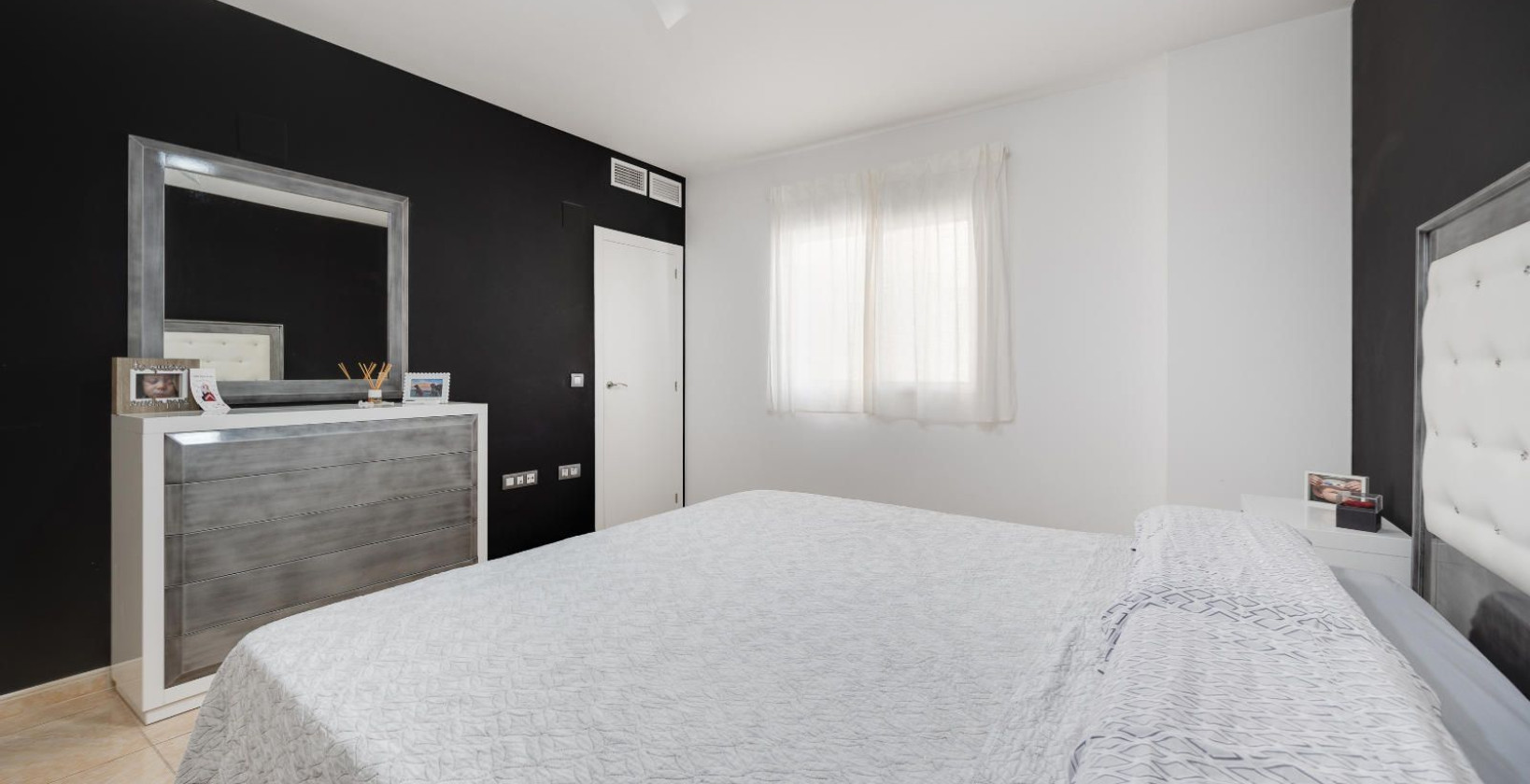 Resale - Apartment / flat - Torrevieja - Centro - Muelle Pesquero