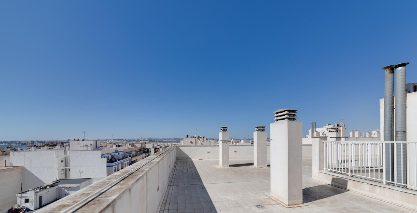 Resale - Apartment / flat - Torrevieja - Centro - Muelle Pesquero