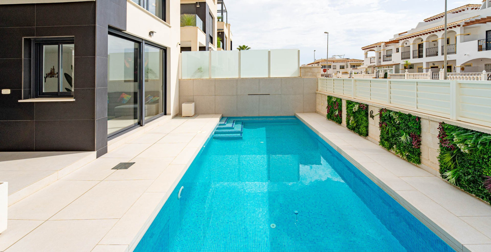 Resale - Villa - Torrevieja - Punta Prima