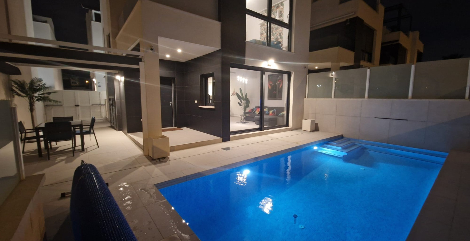 Resale - Villa - Torrevieja - Punta Prima