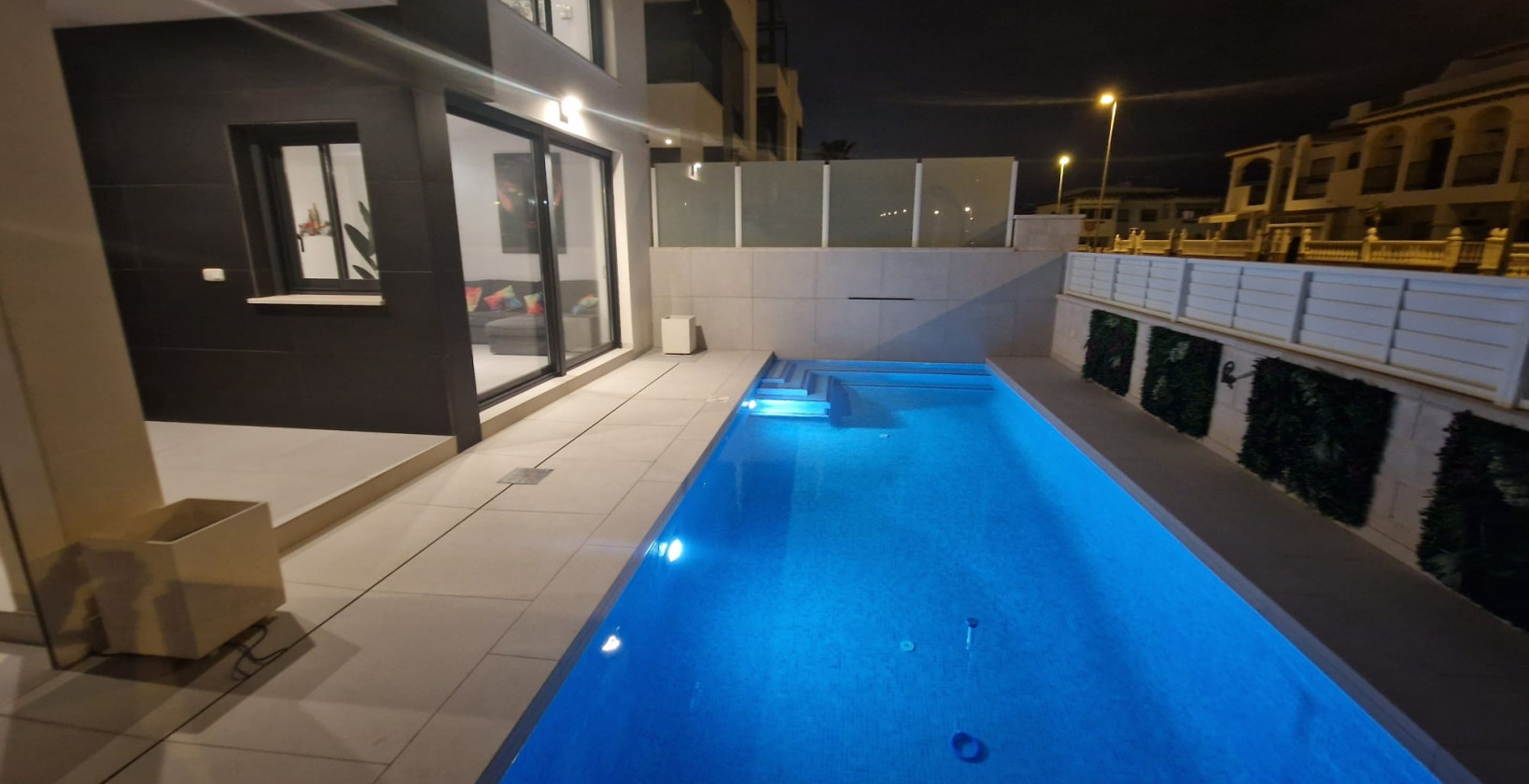 Resale - Villa - Torrevieja - Punta Prima