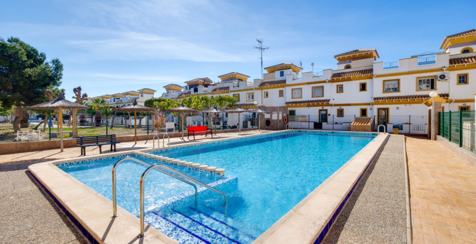 Resale - Townhouse - Torrevieja