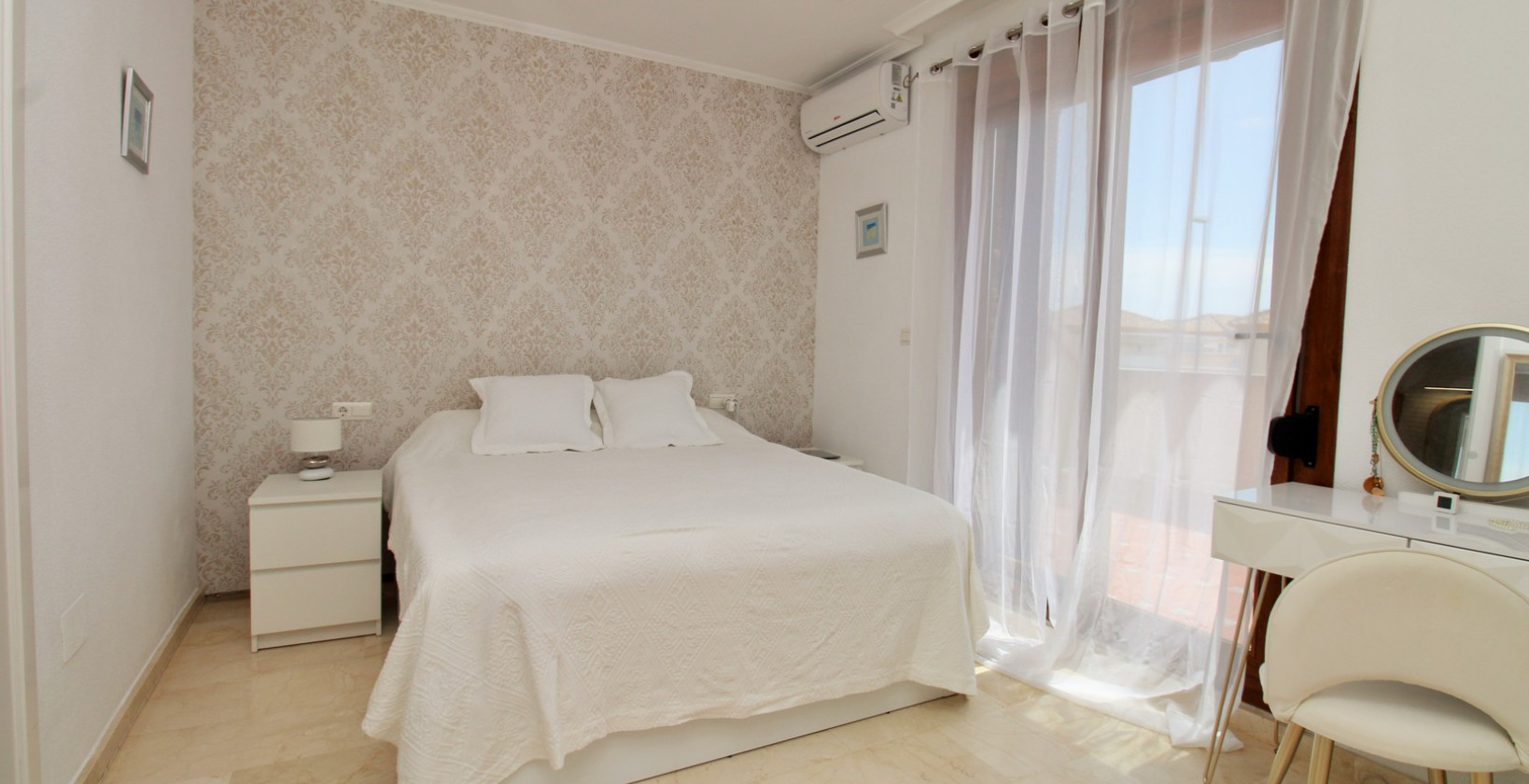 Resale - Townhouse - Villamartín - PAU 8