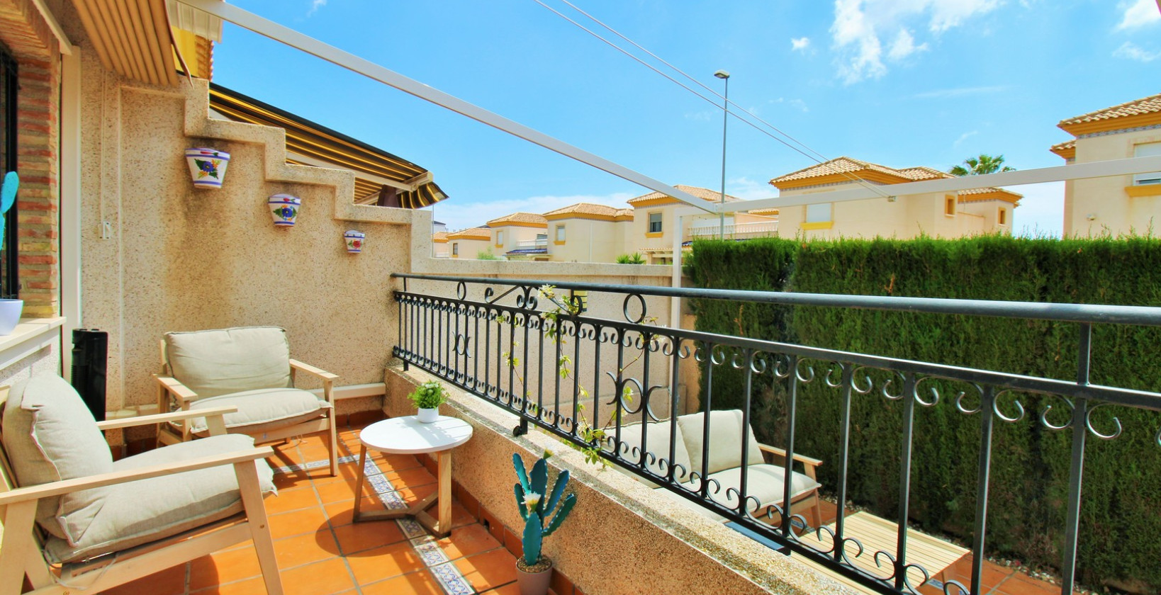 Resale - Townhouse - Villamartín - PAU 8