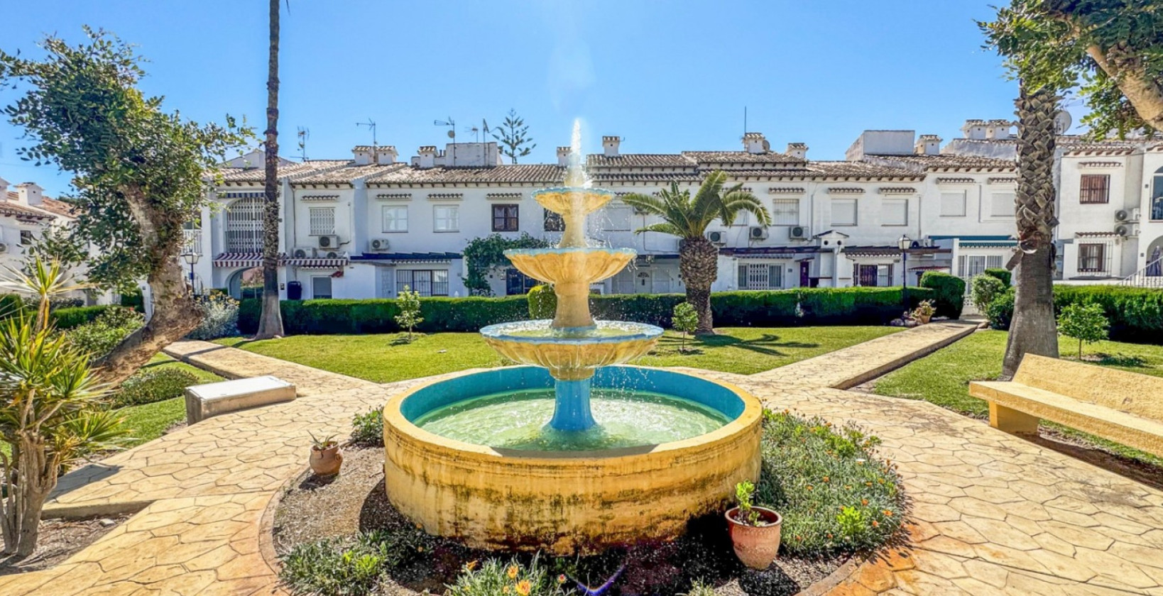 Resale - Apartment / flat - Torrevieja - Los Balcones - Los Altos del Edén