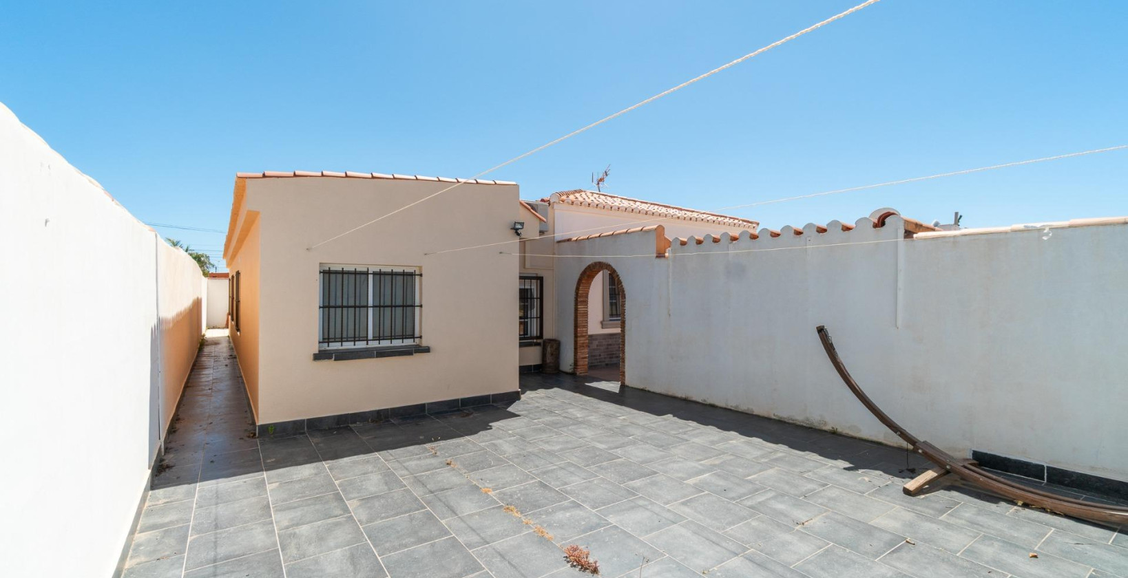 Resale - Villa - Torrevieja - Torreta florida