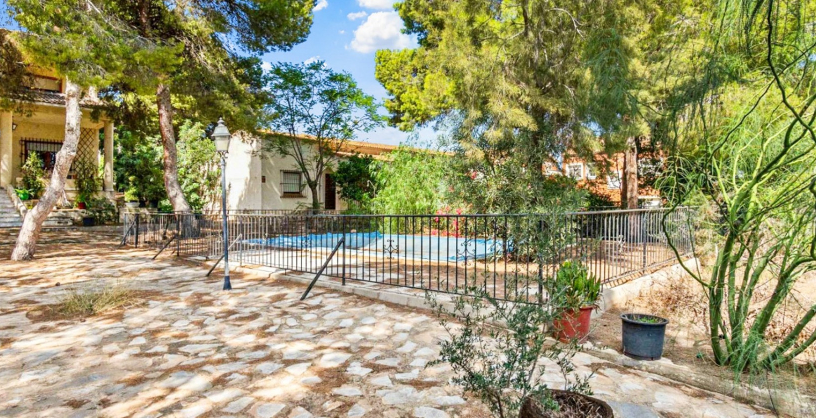 Resale - Villa - Torrevieja - Los Balcones - Los Altos del Edén