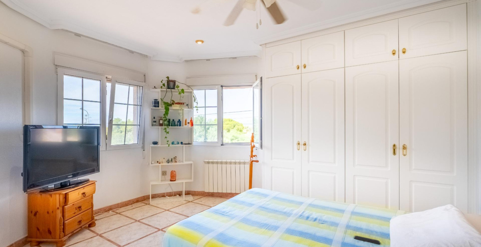 Resale - Villa - Torrevieja - El chaparral