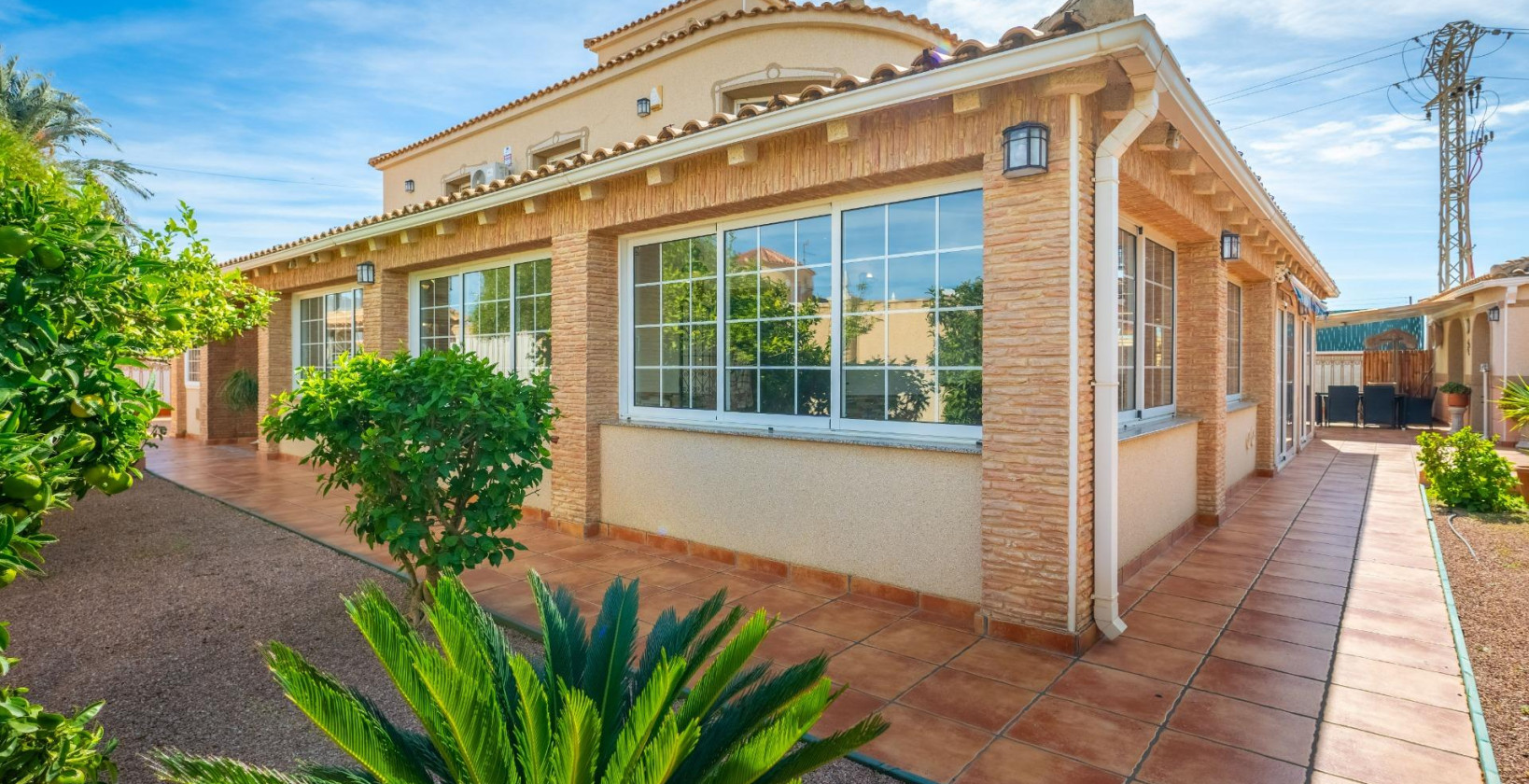 Resale - Villa - Torrevieja - El chaparral
