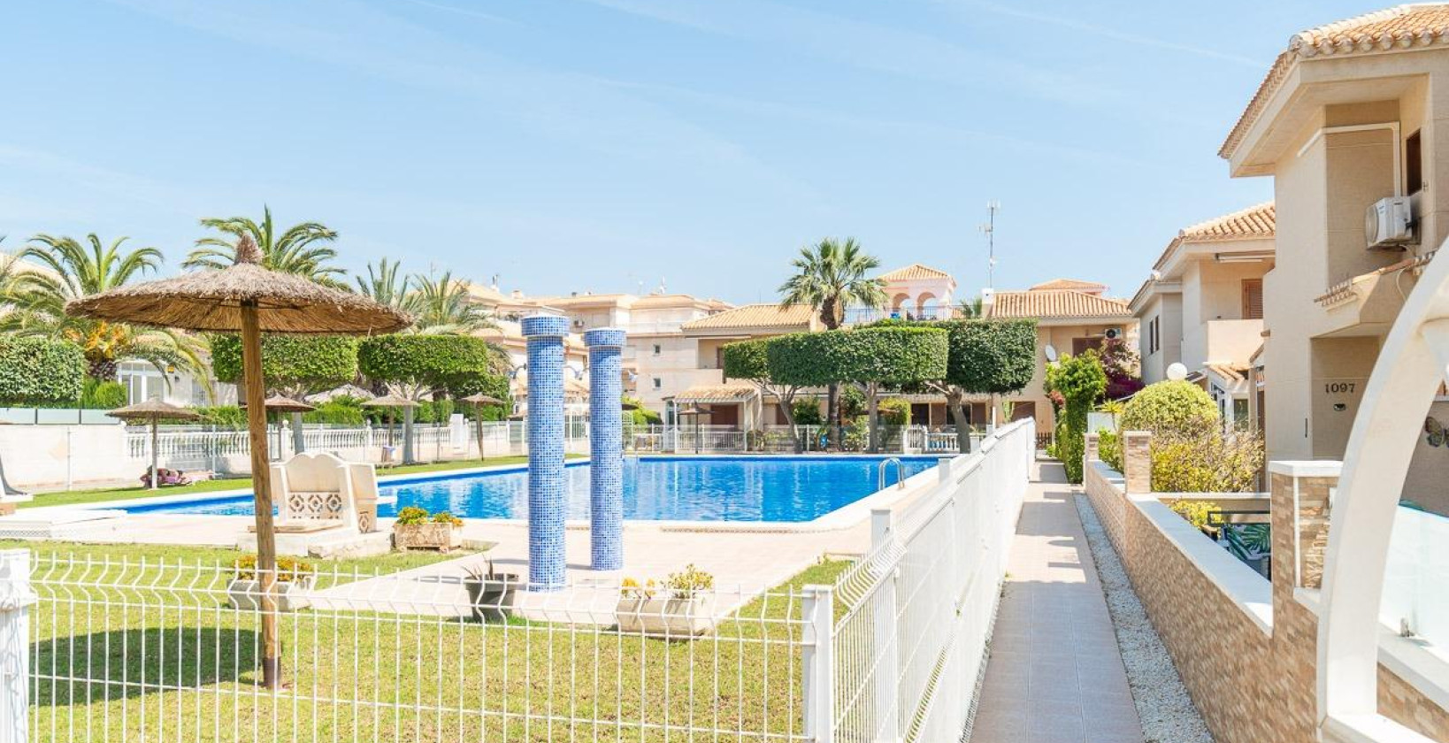 Resale - Villa - Orihuela Costa - Playa Flamenca