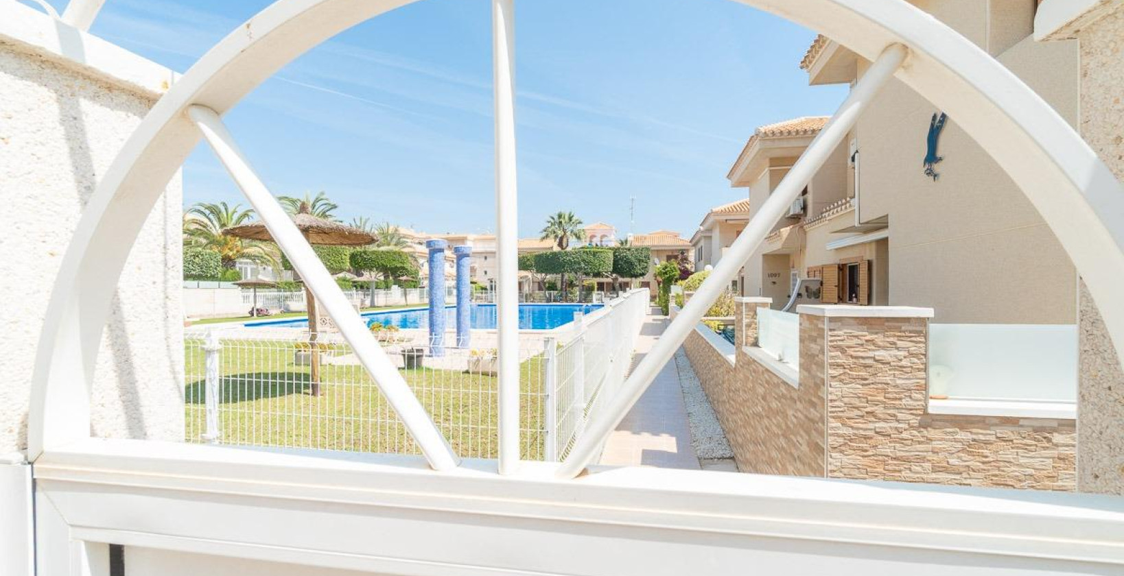 Resale - Villa - Orihuela Costa - Playa Flamenca