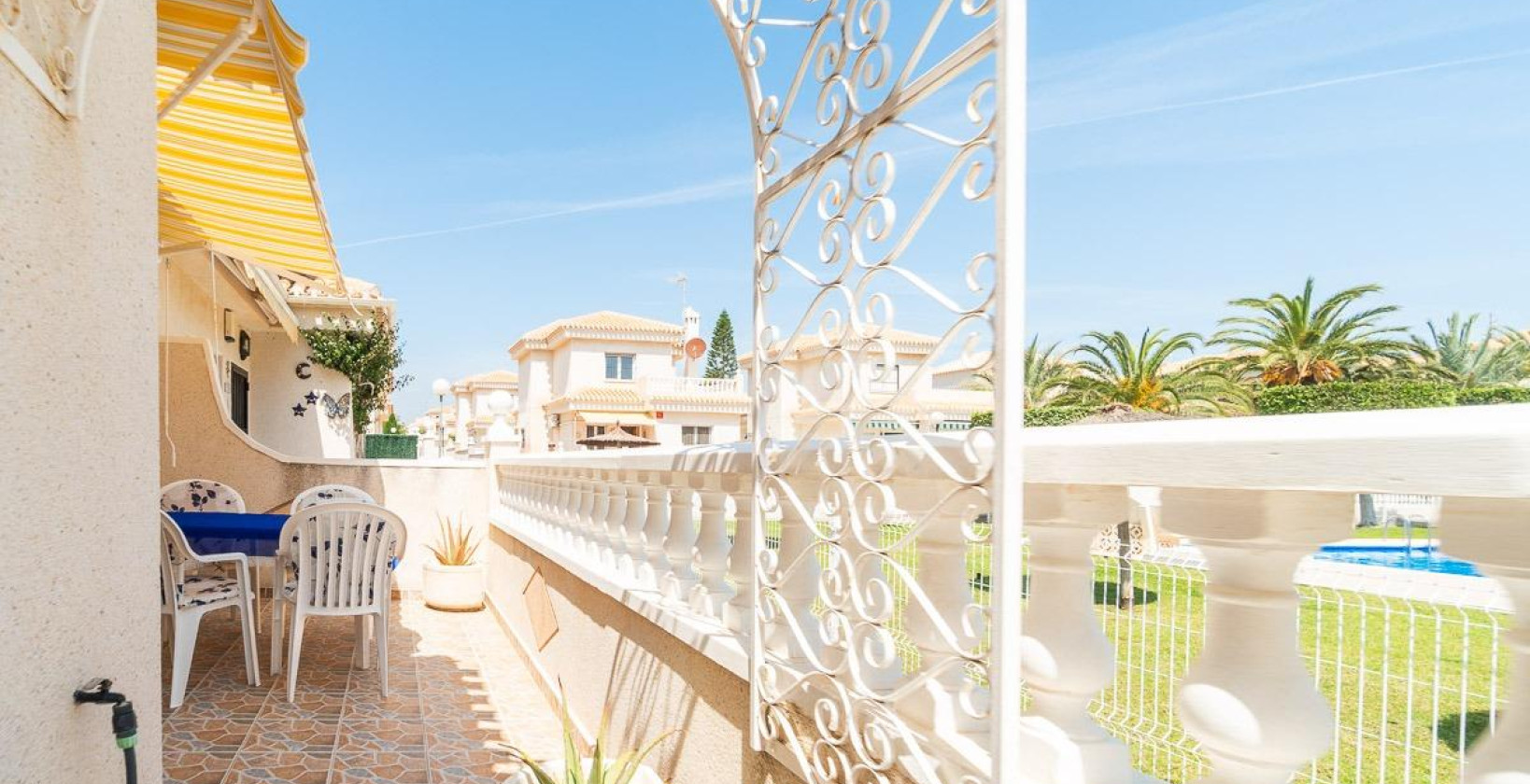Resale - Villa - Orihuela Costa - Playa Flamenca