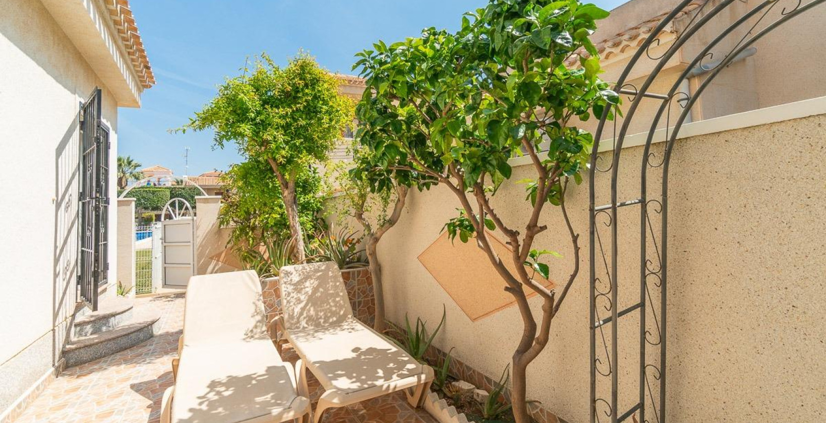 Resale - Villa - Orihuela Costa - Playa Flamenca