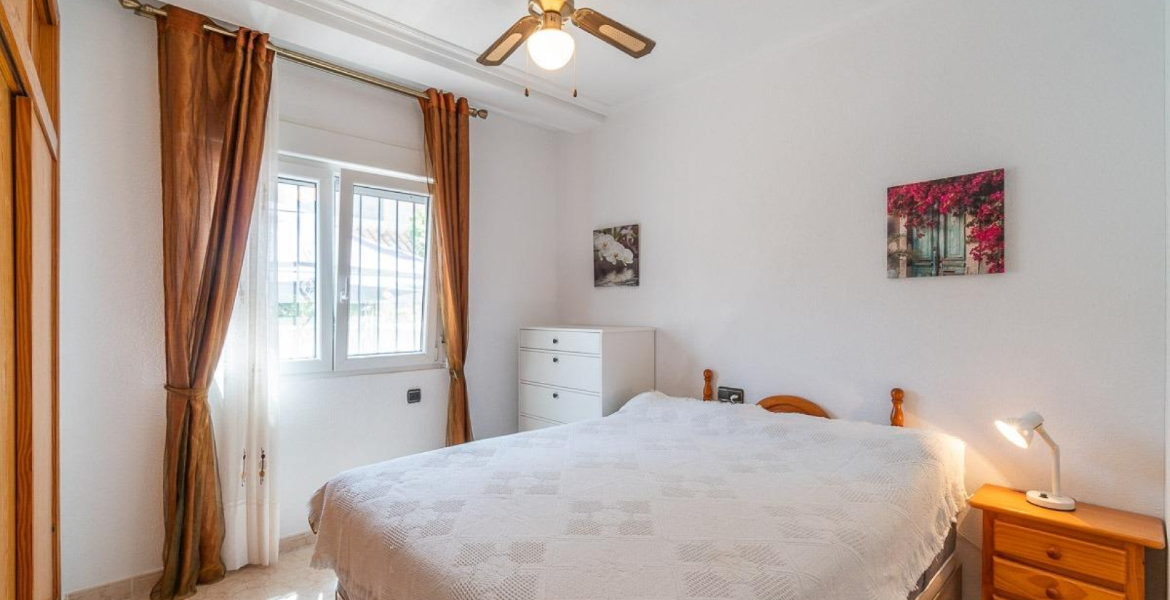 Resale - Villa - Orihuela Costa - Playa Flamenca