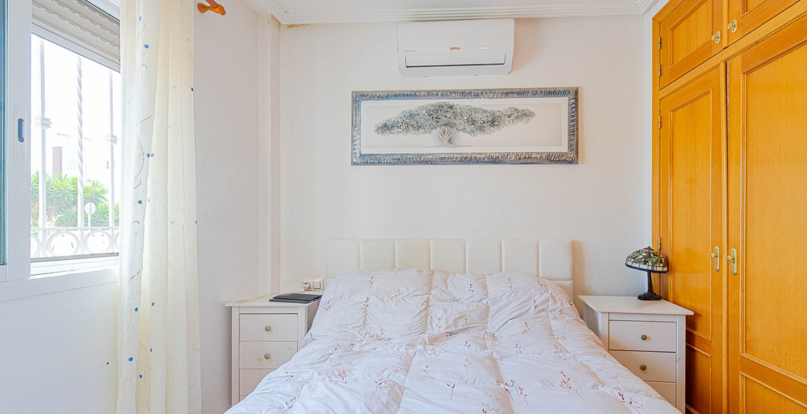 Resale - Townhouse - Torrevieja - Punta Prima