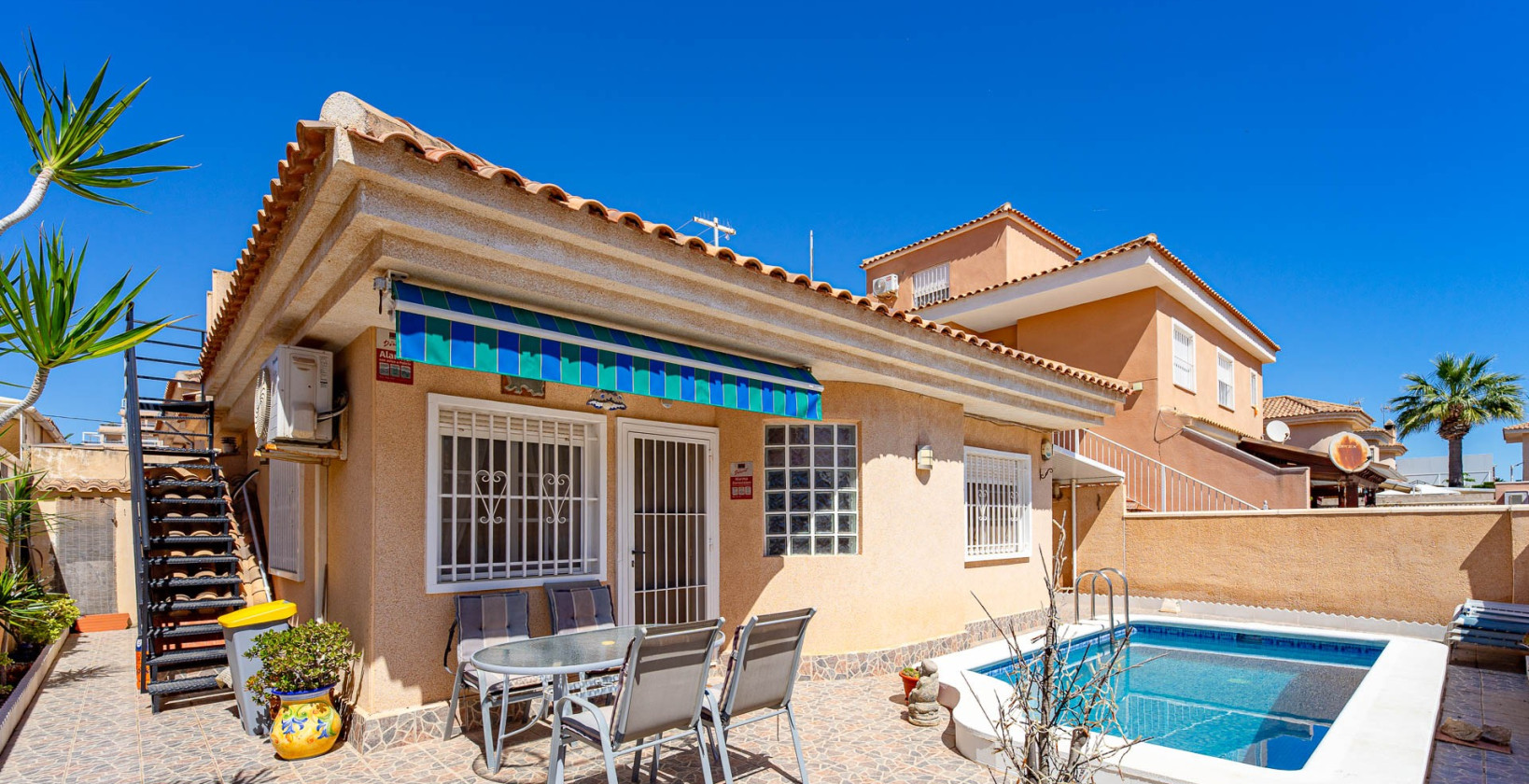 Resale - Villa - Torrevieja - Punta Prima