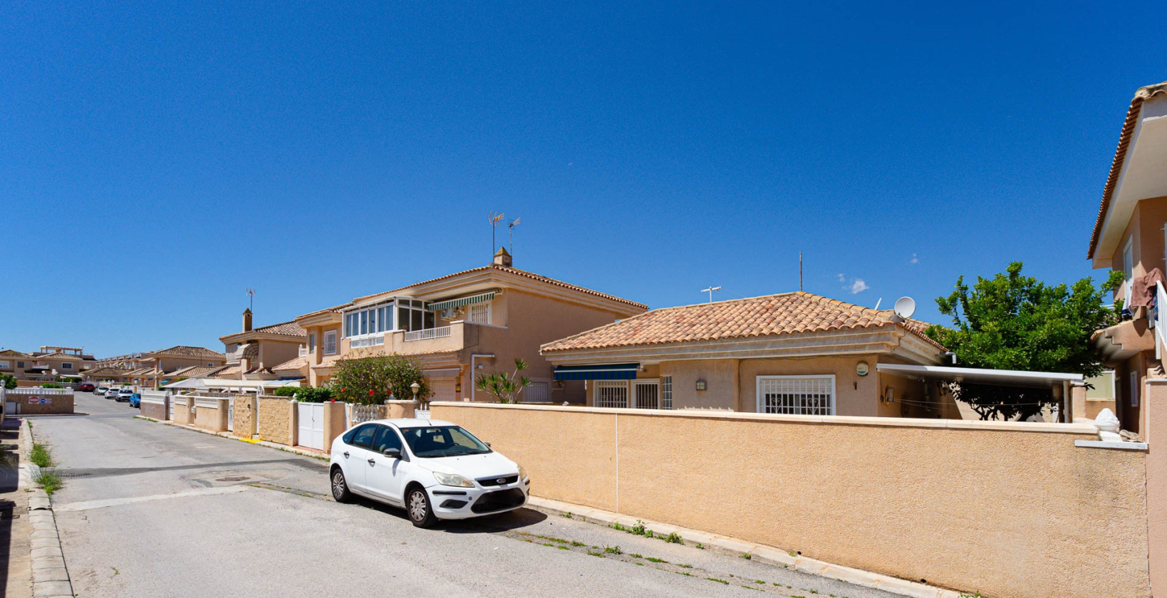 Resale - Villa - Torrevieja - Punta Prima