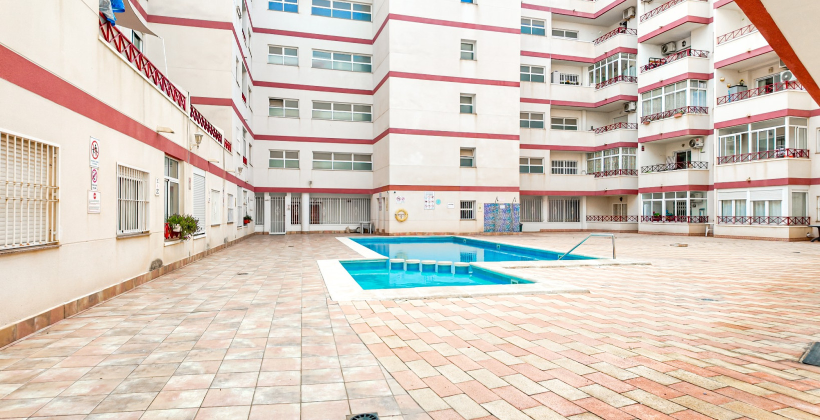 Resale - Apartment / flat - Torrevieja - Parque las naciones
