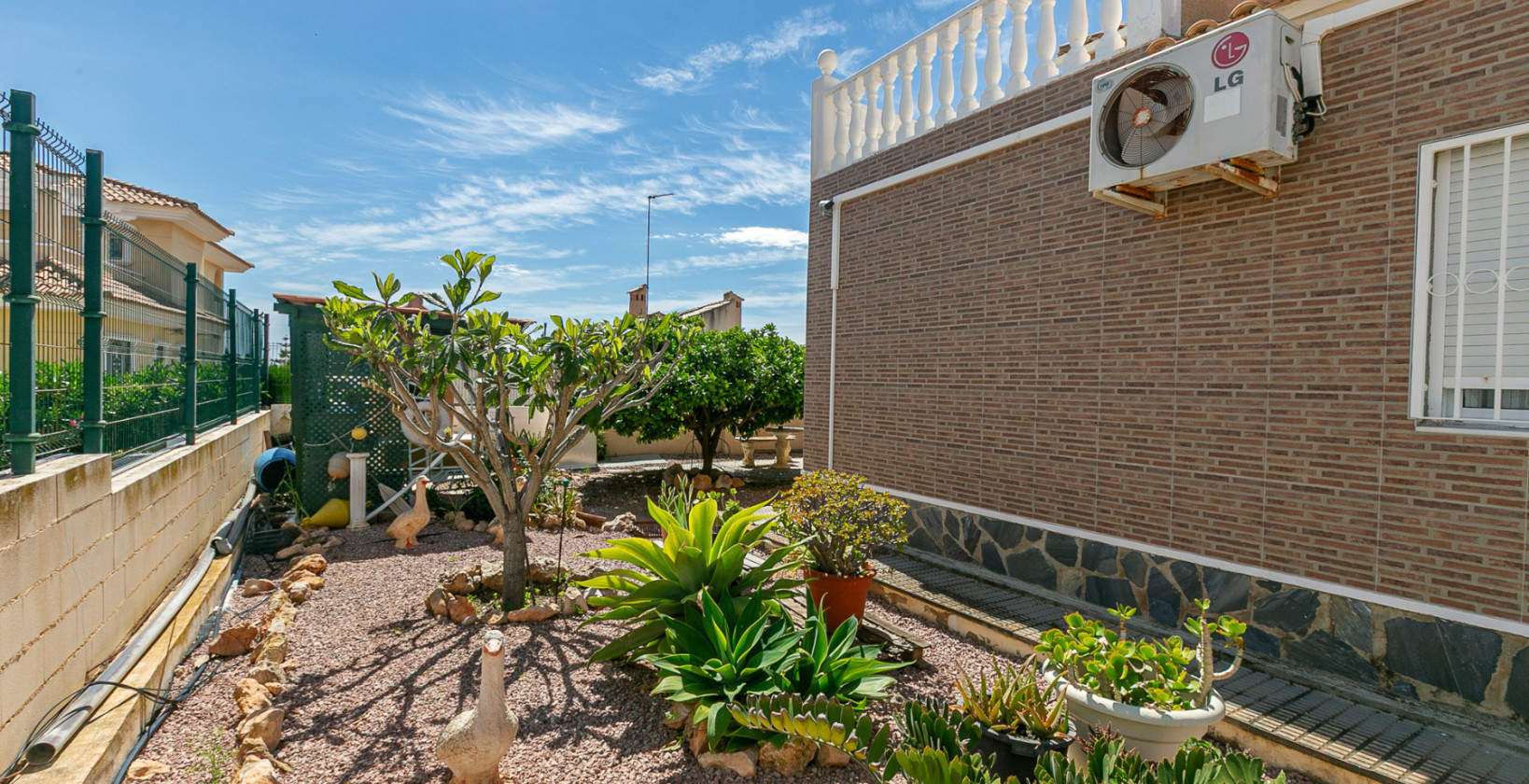Resale - Villa - La Zenia