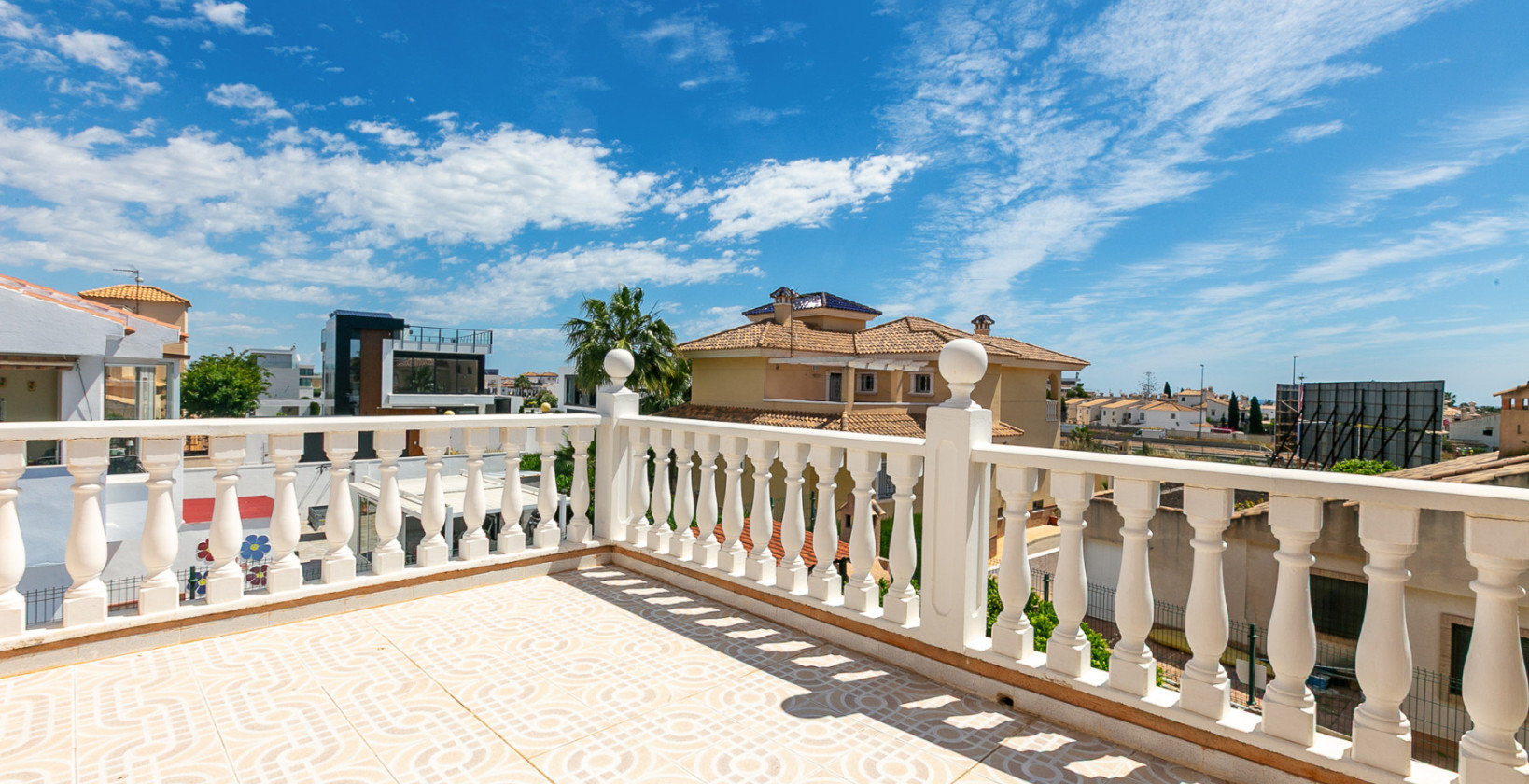 Resale - Villa - La Zenia
