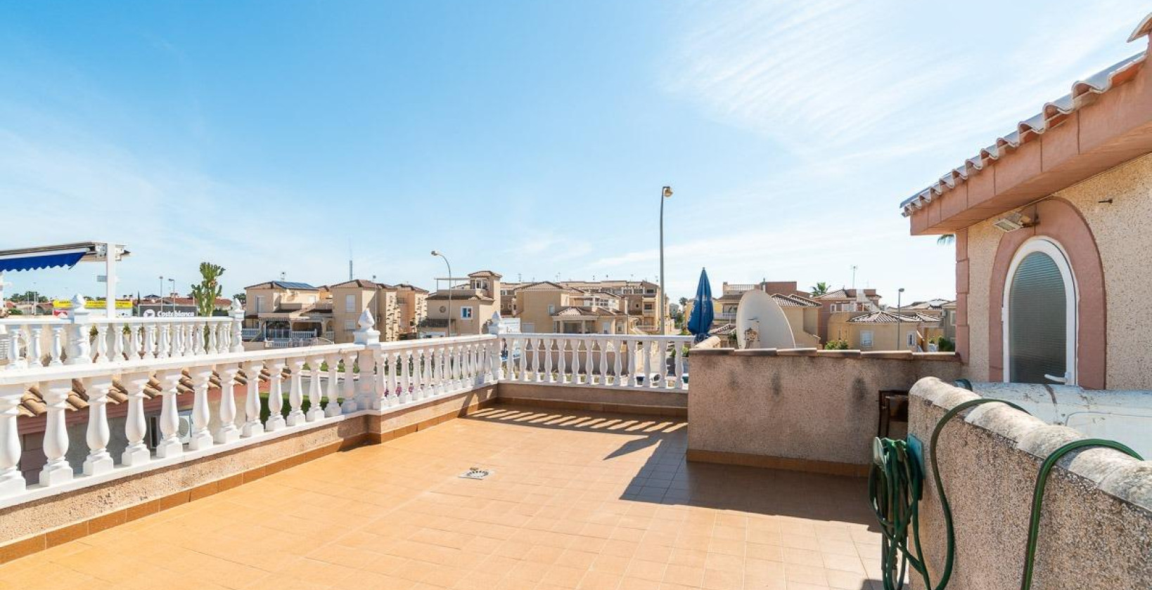 Resale - Semi Detached Villa - Orihuela Costa - Punta Prima